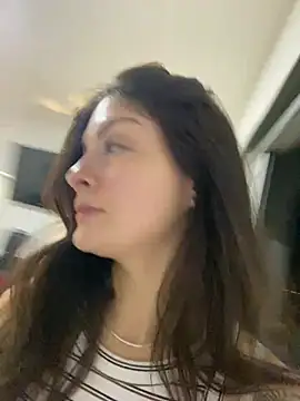 Snapshot of Danielaeliana chatting on 04/19/26, 11:51 Danielaeliana online show from 04/19/26, 11:51