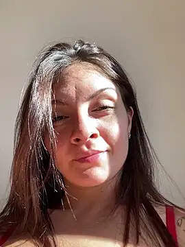 Snapshot of Danielaeliana chatting on 04/29/26, 05:41 Danielaeliana online show from 04/29/26, 05:41