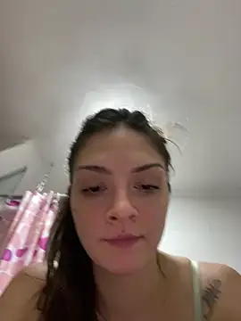 Snapshot of Danielaeliana chatting on 05/28/26, 01:14 Danielaeliana online show from 05/28/26, 01:14