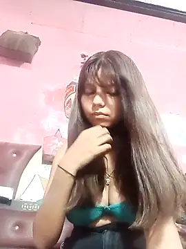 Snapshot of VamikaAngel chatting on 10/04/25, 02:48 VamikaAngel online show from 10/04/25, 02:48