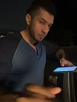 Snapshot of Sam_pablo21 chatting on 11/13/25, 03:05 Sam pablo21 online show from 11/13/25, 03:05