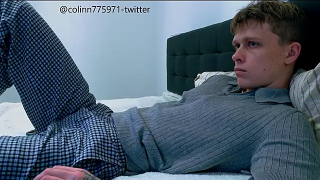 Snapshot of TalkingHead_0_ chatting on 12/14/25, 09:41 TalkingHead 0 online show from 12/14/25, 09:41