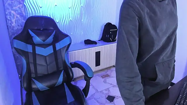 alison moon7 online show from 11/08/25, 11:21