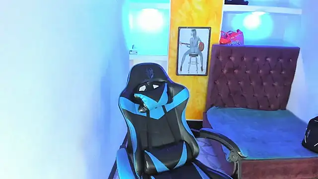 alison moon7 online show from 11/26/25, 12:17