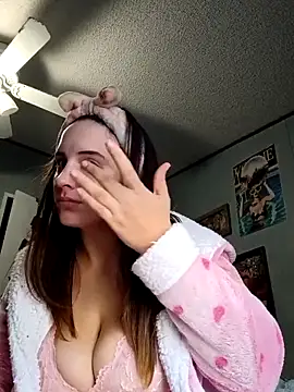 Snapshot of lillylooney chatting on 10/07/25, 01:52 lillylooney online show from 10/07/25, 01:52