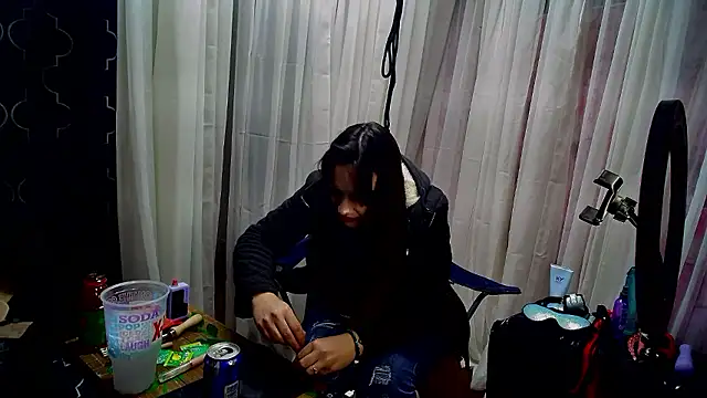 Snapshot of lillylooney chatting on 10/29/25, 03:53 lillylooney online show from 10/29/25, 03:53