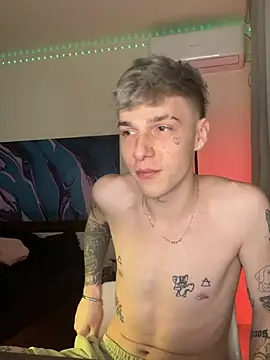 Snapshot of davesinner chatting on 02/15/26, 11:56 davesinner online show from 02/15/26, 11:56