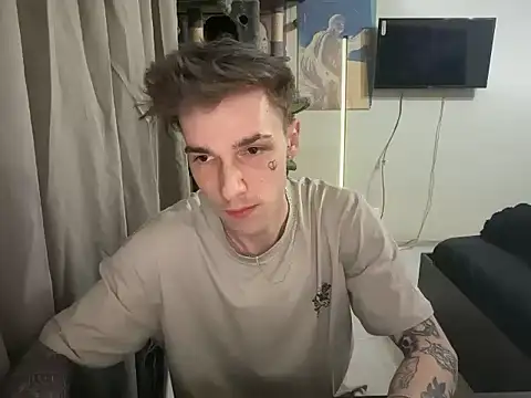 Snapshot of davesinner chatting on 03/17/26, 05:16 davesinner online show from 03/17/26, 05:16