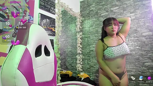 Snapshot of karoll__sex chatting on 06/17/26, 12:50 karoll sex online show from 06/17/26, 12:50