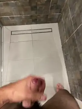 Snapshot of MrZli chatting on 10/13/25, 03:01 MrZli online show from 10/13/25, 03:01