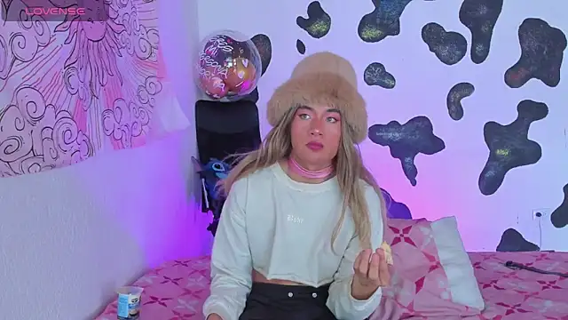 Snapshot of brihanna_cooper chatting on 10/05/25, 04:49 brihanna cooper online show from 10/05/25, 04:49