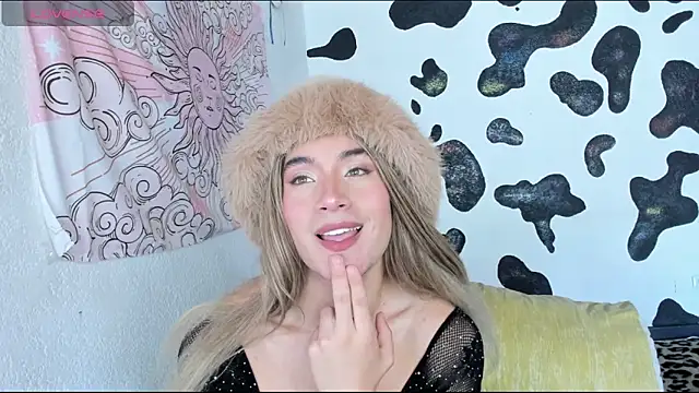 Snapshot of brihanna_cooper chatting on 11/29/25, 01:47 brihanna cooper online show from 11/29/25, 01:47