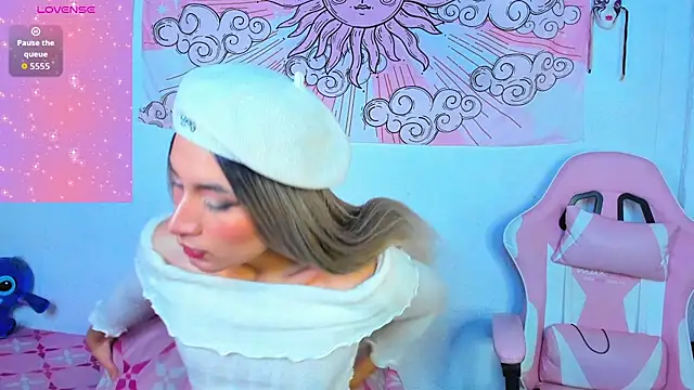 Snapshot of brihanna_cooper chatting on 04/22/26, 02:18 brihanna cooper online show from 04/22/26, 02:18