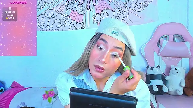 Snapshot of brihanna_cooper chatting on 04/24/26, 02:08 brihanna cooper online show from 04/24/26, 02:08