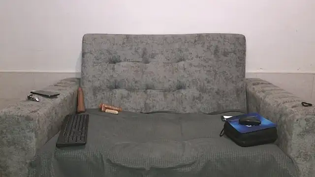 Snapshot of adahira08 chatting on 04/26/26, 02:09 adahira08 online show from 04/26/26, 02:09