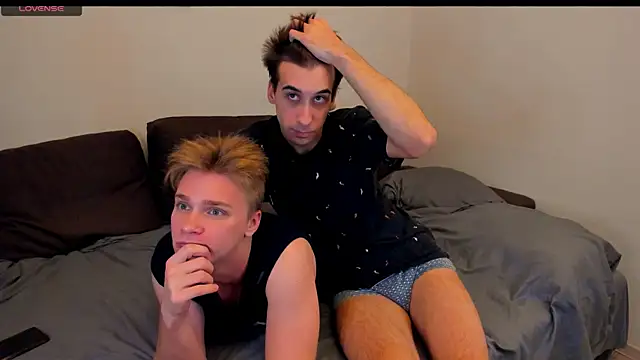 Snapshot of LawrenceMiles chatting on 10/23/25, 08:18 LawrenceMiles online show from 10/23/25, 08:18