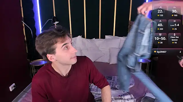 Snapshot of LawrenceMiles chatting on 10/28/25, 08:33 LawrenceMiles online show from 10/28/25, 08:33