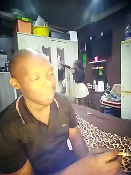 TinnyVsGiant online show from 12/17/25, 12:16