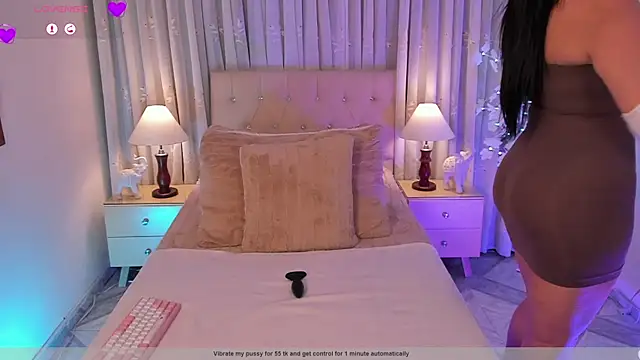 Salmavalentino online show from 05/21/26, 01:12