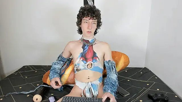 Snapshot of v3niceb1tch chatting on 10/05/25, 02:54 v3niceb1tch online show from 10/05/25, 02:54