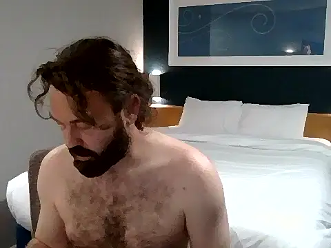 Snapshot of rogerevenmore chatting on 12/01/25, 02:44 rogerevenmore online show from 12/01/25, 02:44