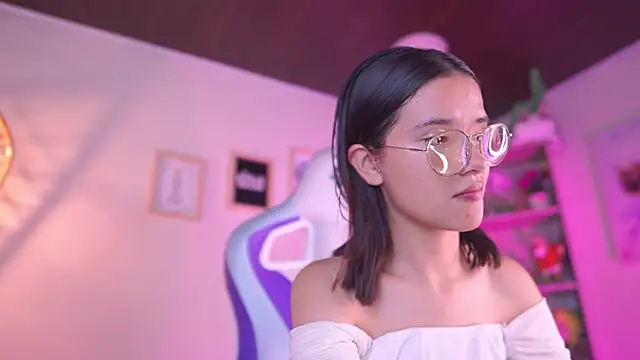 Lana Dreams  online show from 11/21/25, 02:10