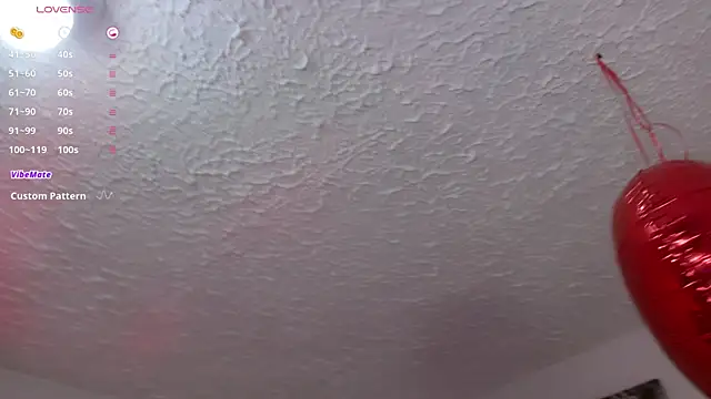 Snapshot of Samarys_star chatting on 11/24/25, 02:28 Samarys star online show from 11/24/25, 02:28