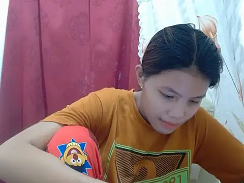 Snapshot of Joys_Wet_Pussy chatting on 10/22/25, 11:04 Joys Wet Pussy online show from 10/22/25, 11:04