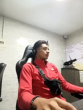 Snapshot of derek_devil24 chatting on 04/18/26, 06:12 derek devil24 online show from 04/18/26, 06:12