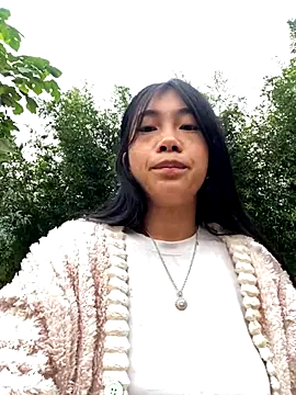 EmLy02 online show from 10/30/25, 11:38