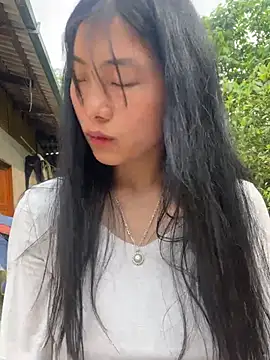 EmLy02 online show from 04/04/26, 02:21