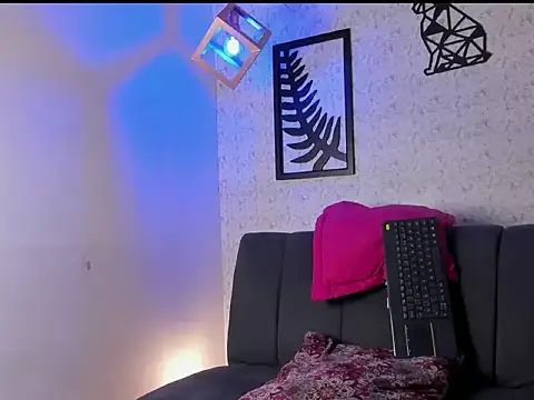 Snapshot of nicolai_drake chatting on 09/26/25, 10:47 nicolai drake online show from 09/26/25, 10:47