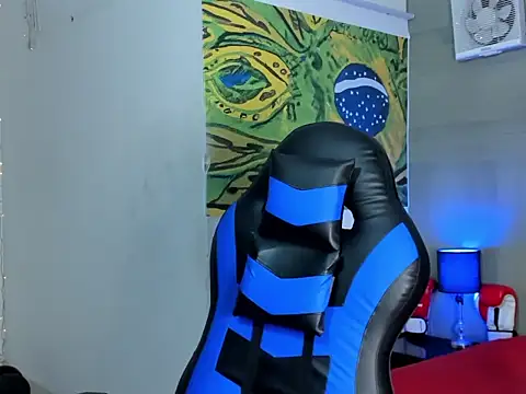 Snapshot of nicolai_drake chatting on 10/25/25, 03:36 nicolai drake online show from 10/25/25, 03:36