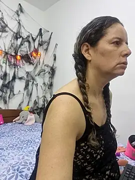 Nina vallon online show from 10/21/25, 10:38