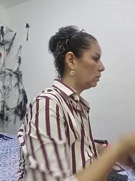 Nina vallon online show from 10/22/25, 10:37