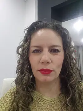 Snapshot of Nina_vallon chatting on 06/04/26, 10:43 Nina vallon online show from 06/04/26, 10:43