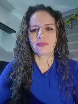 Snapshot of Nina_vallon chatting on 06/18/26, 10:52 Nina vallon online show from 06/18/26, 10:52