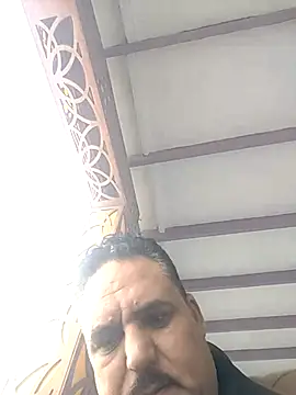 Snapshot of mM0140 chatting on 01/08/26, 12:40 mM0140 online show from 01/08/26, 12:40
