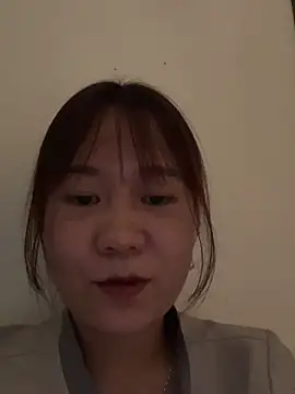 qinejr37 online show from 09/18/25, 04:03