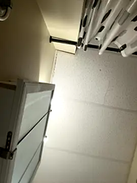 Snapshot of Kingstrokezxx chatting on 11/16/25, 12:33 Kingstrokezxx online show from 11/16/25, 12:33