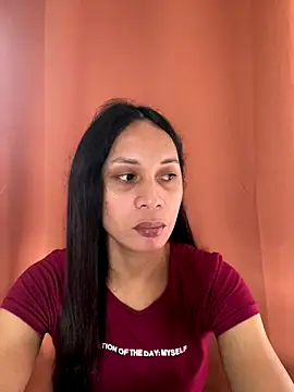 Snapshot of missruffa chatting on 12/15/25, 02:05 missruffa online show from 12/15/25, 02:05