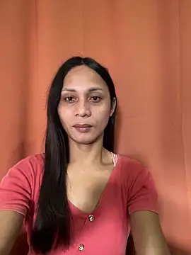 Snapshot of missruffa chatting on 12/17/25, 04:40 missruffa online show from 12/17/25, 04:40