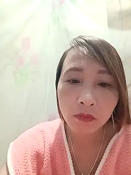 Missa kute20 online show from 09/18/25, 08:33