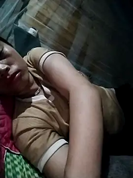 Snapshot of __Ngoc20__ chatting on 04/10/26, 05:23 Ngoc20 online show from 04/10/26, 05:23