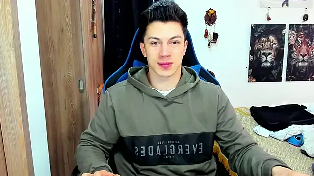 Snapshot of javiersexymann chatting on 12/13/24, 04:49 javiersexymann online show from 12/13/24, 04:49