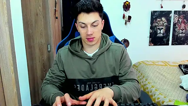 Snapshot of javiersexymann chatting on 12/13/24, 07:53 javiersexymann online show from 12/13/24, 07:53