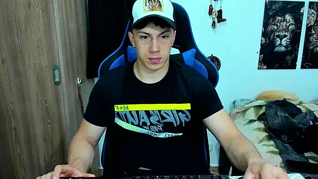 Snapshot of javiersexymann chatting on 02/10/25, 02:19 javiersexymann online show from 02/10/25, 02:19