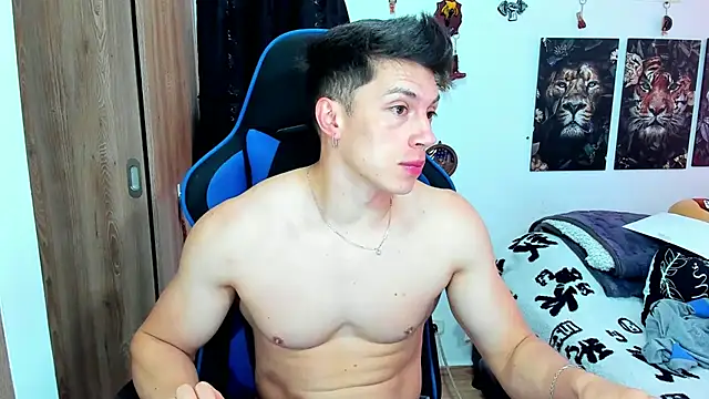 Snapshot of javiersexymann chatting on 02/15/25, 05:28 javiersexymann online show from 02/15/25, 05:28