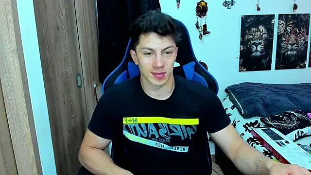 Snapshot of javiersexymann chatting on 02/19/25, 09:14 javiersexymann online show from 02/19/25, 09:14