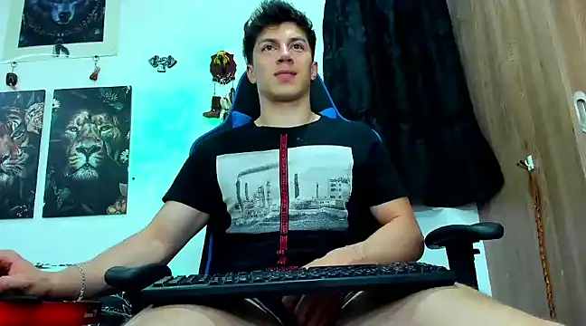 Snapshot of javiersexymann chatting on 02/28/25, 05:48 javiersexymann online show from 02/28/25, 05:48